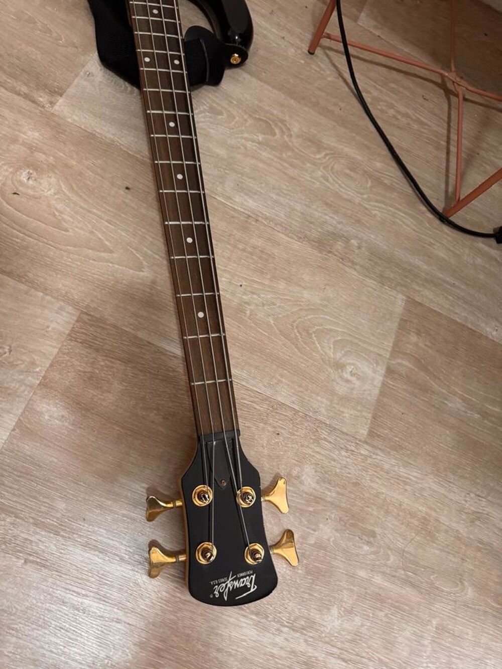 Guitare basse &eacute;l&eacute;ctrique noir Instruments de musique