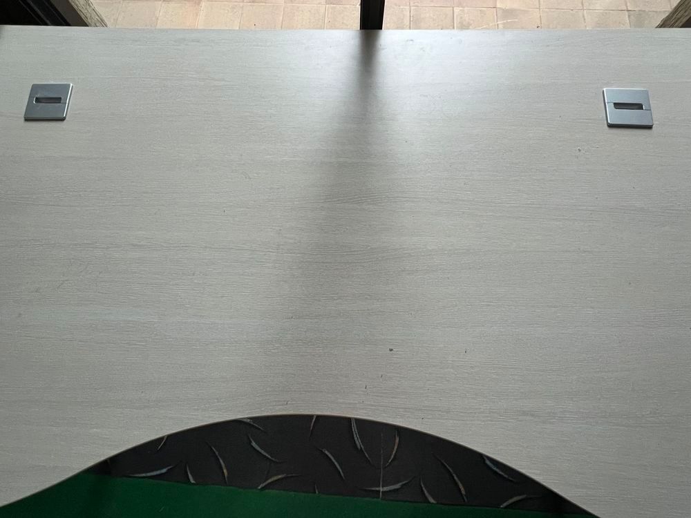 Bureau professionnel couleur h&ecirc;tre Meubles