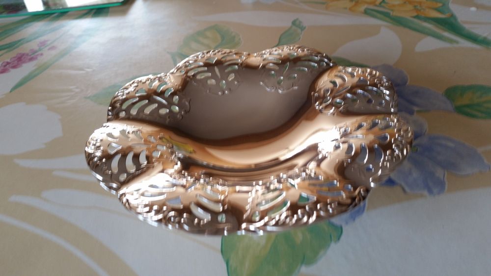 Bonbonniere en metal argente Cuisine