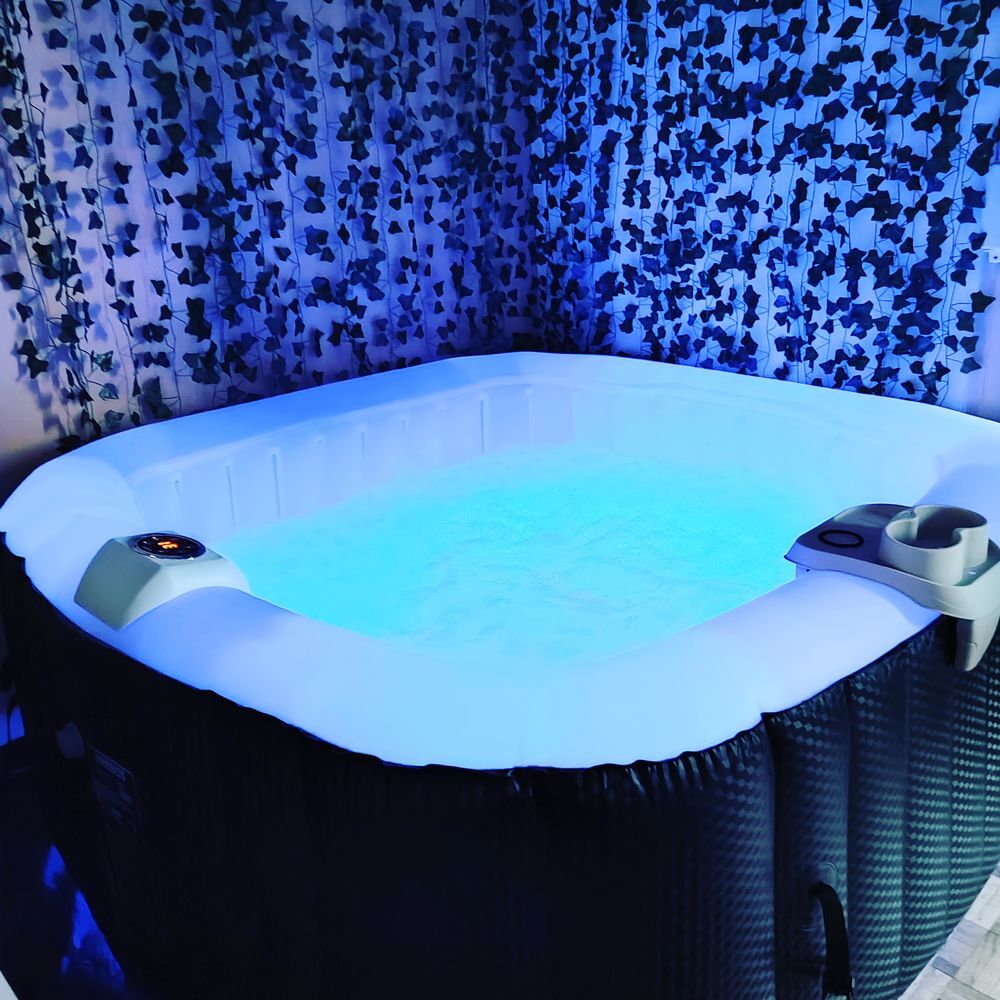 Spa gonflable AREBOS 154&times;154 avec &eacute;clairage LED/6 couleurs/
Jardin