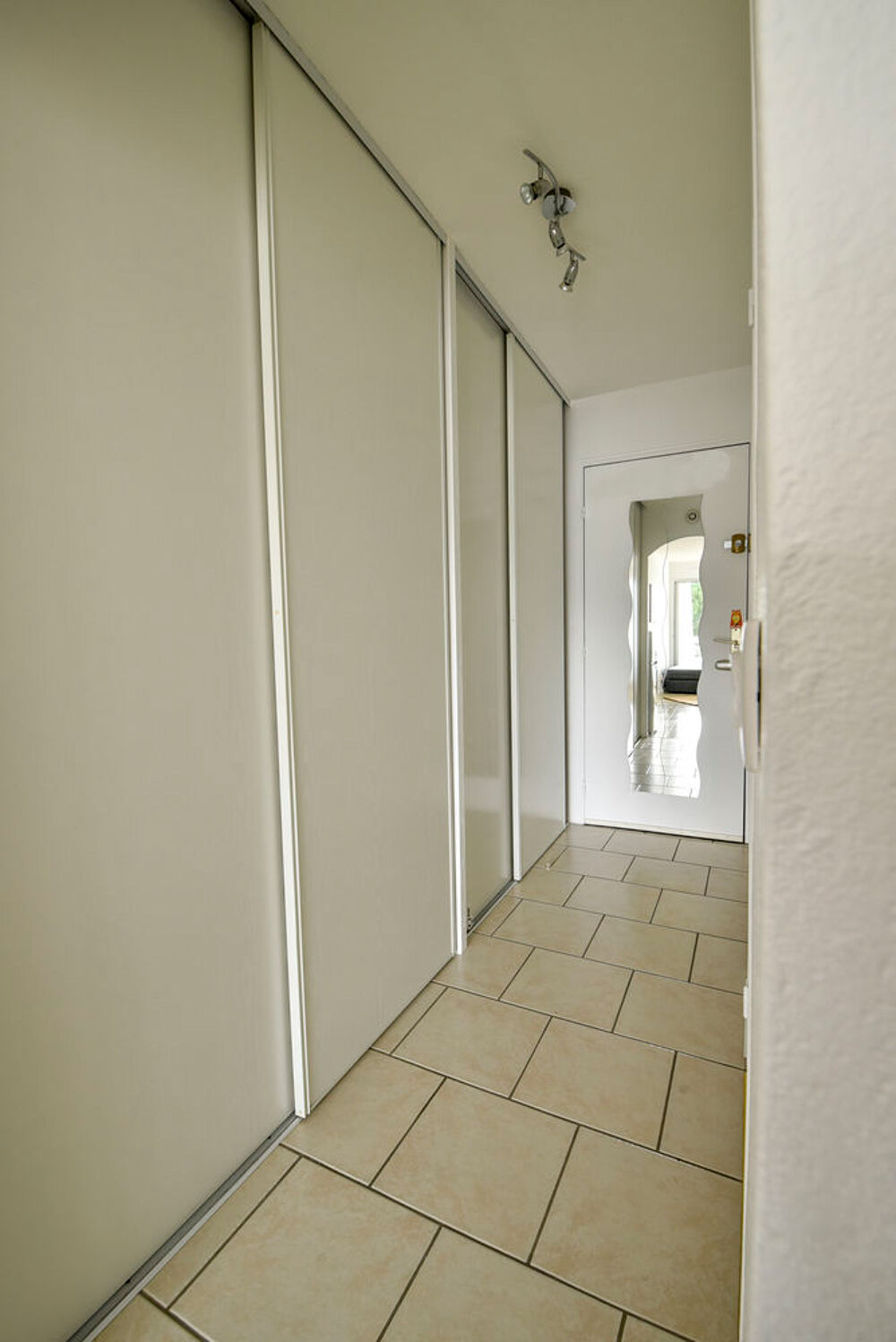 Vente Appartement À 200 m de la plage Grand studio + parking privé La grande-motte