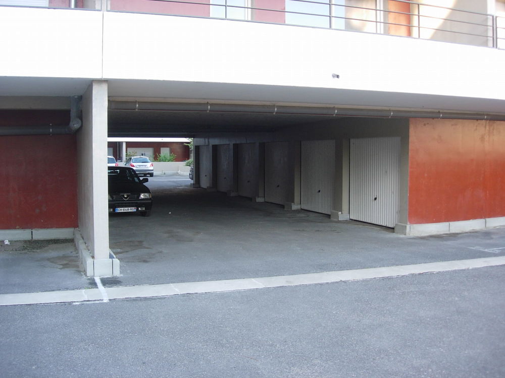 Location Parking/Garage Garage Parking Le pontet
