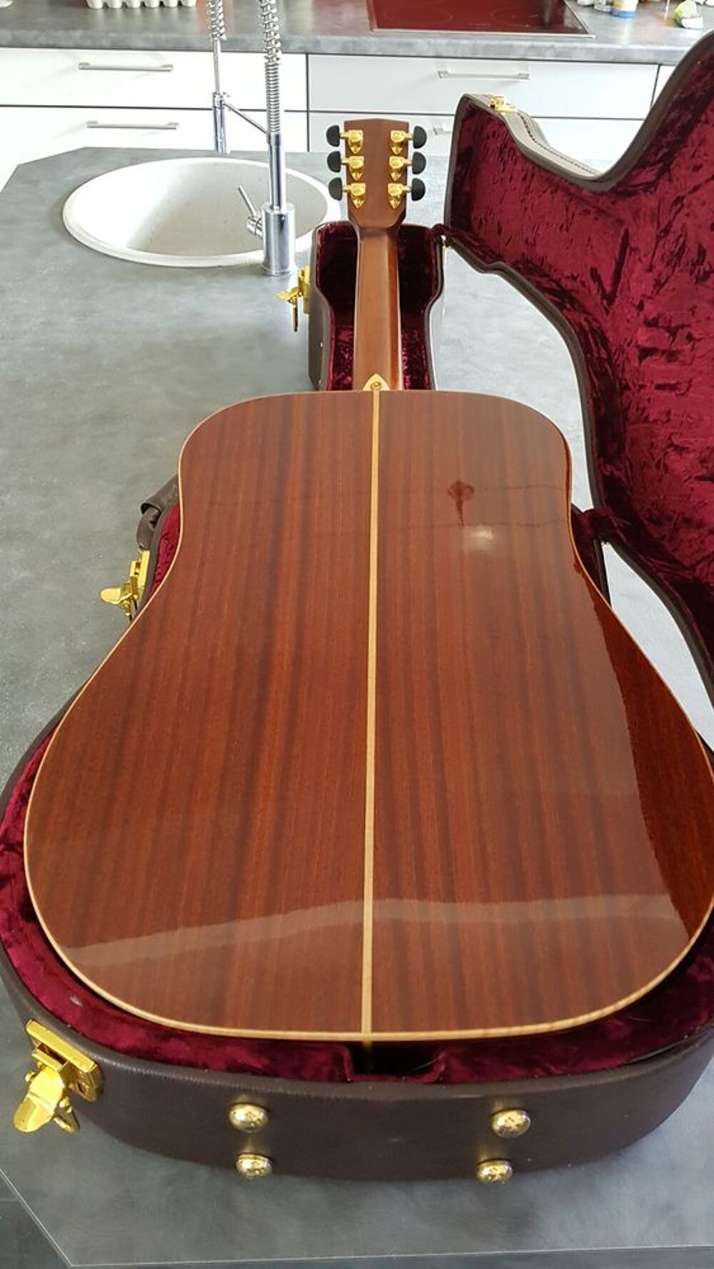 Guitare cort custom earth Instruments de musique