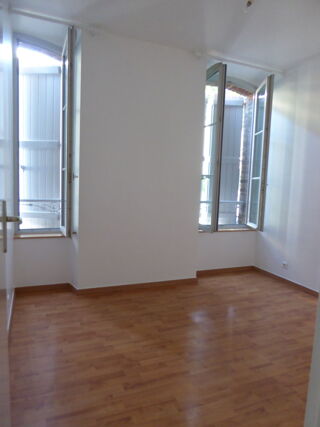 Appartement à louer 2 pièces 40 m²