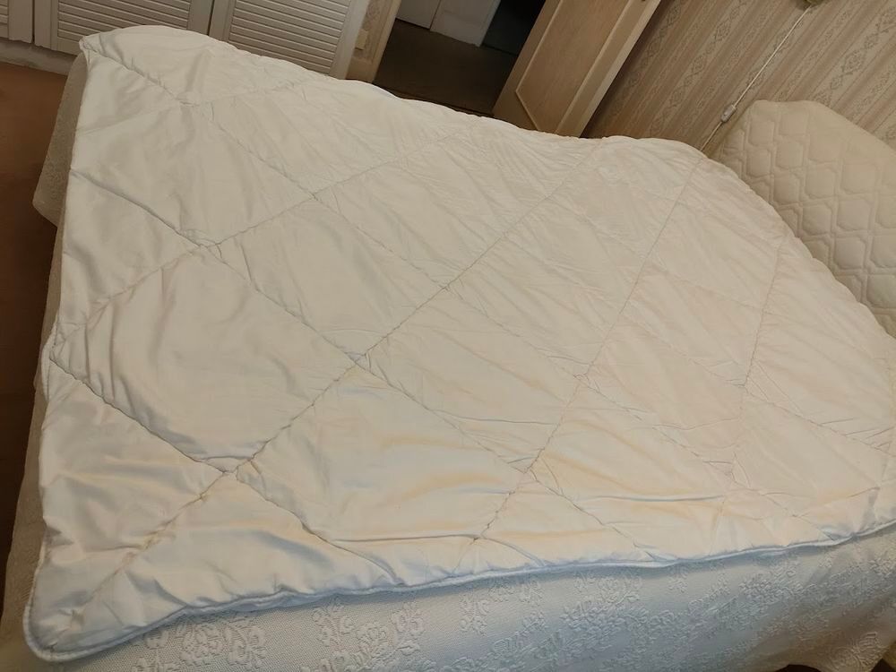 COUETTE POUR LIT 1 PERSONNE - MARQUE BLEU CALIN Meubles