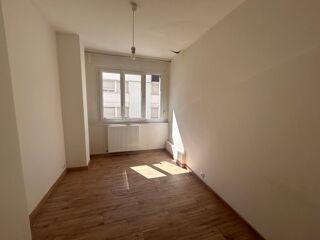  Appartement à louer 3 pièces 52 m²