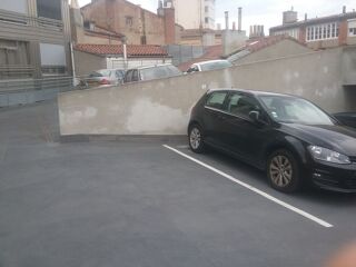  Parking / Garage  louer 10 m
