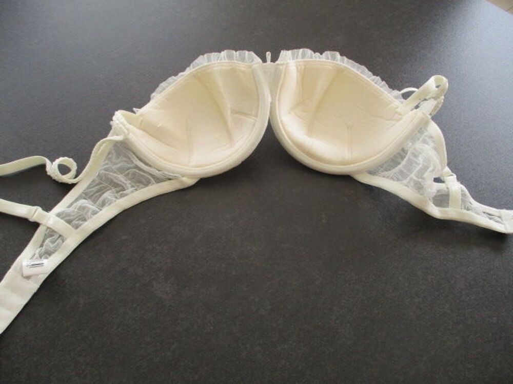 soutien gorge neuf V�tements