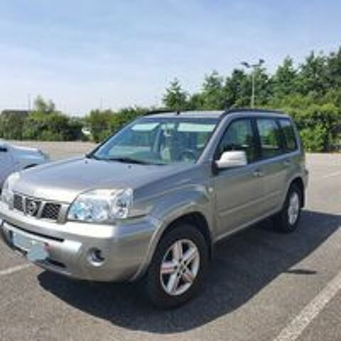 X-Trail X-TRAIL 2.0L 141 4X4 SE 2004 occasion 64000 Pau