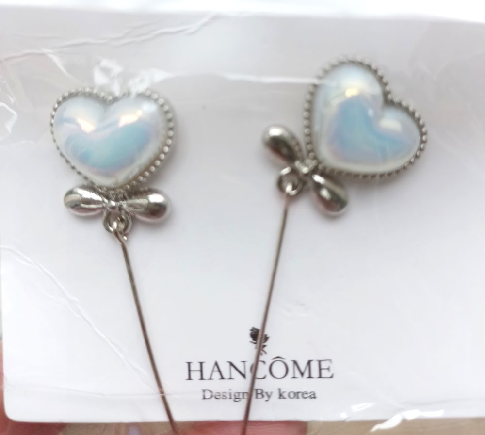 Boucles d'oreilles fantaisie coeur nacr&eacute;es Bijoux et montres