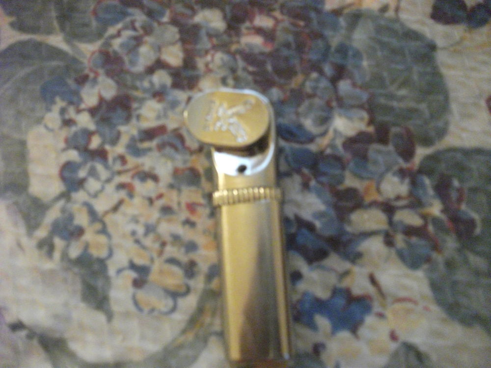 BRIQUET ARGENT AIGLE TRES ANCIEN. 