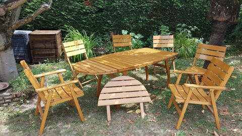 Grande table bois & 4 chaises & 2 fauteuils, trs bon tat 250 Rive-de-Gier (42)