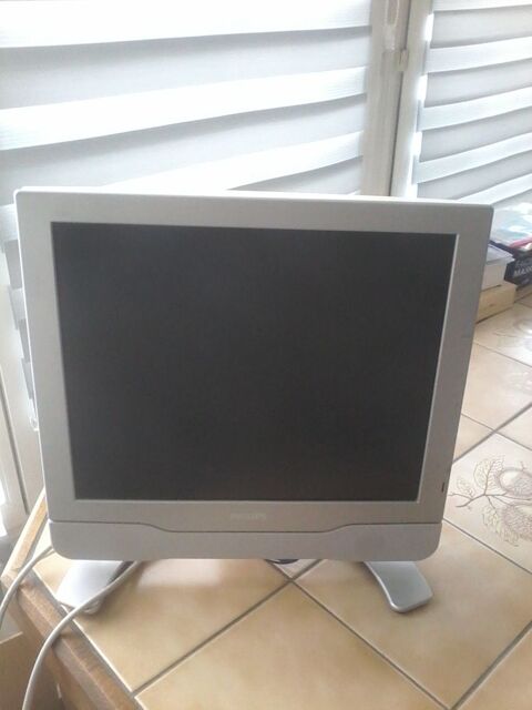 �cran  ordinateur   Philips  avec 2 haut  parleurs et clavier 20 Tourcoing (59)