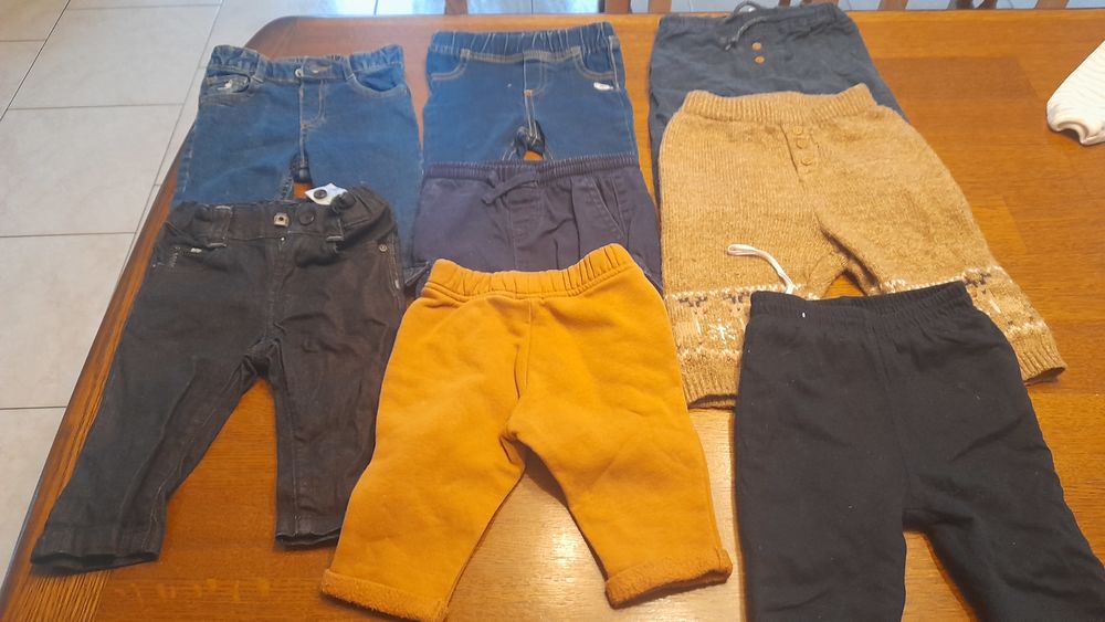Lot de v&ecirc;tements pour b&eacute;b&eacute;s de 0 &agrave; 9 mois.
Vêtements enfants
