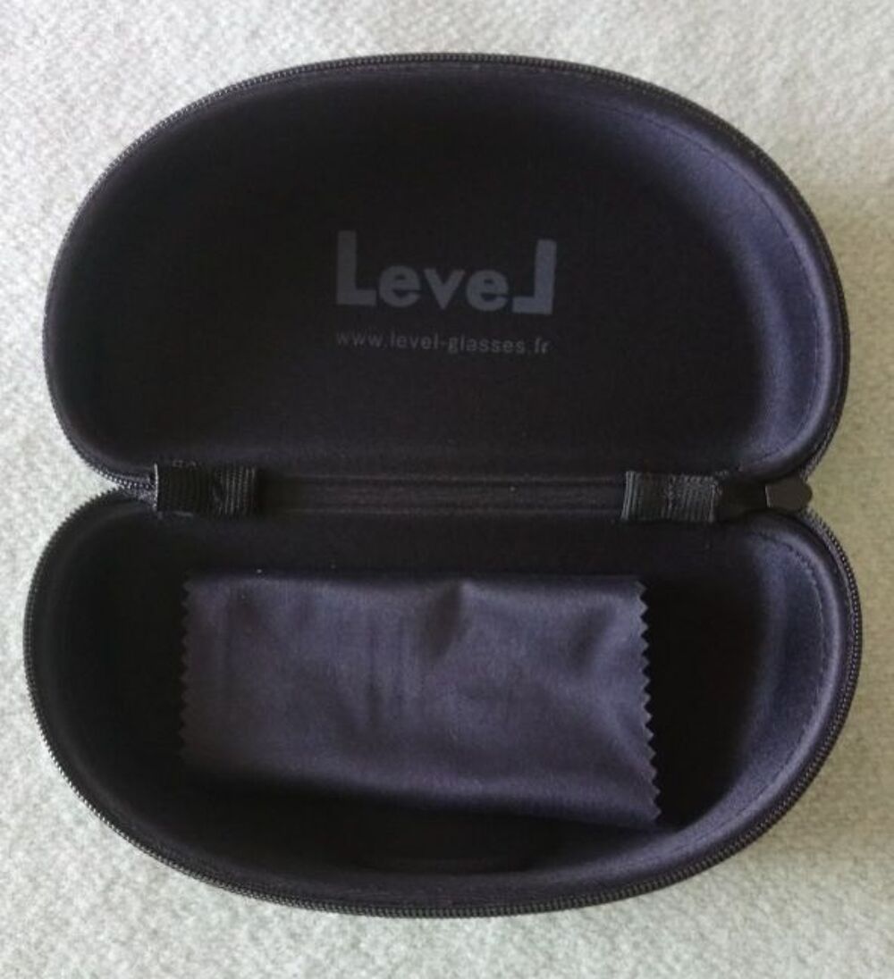 Lunette de soleil Bijoux et montres