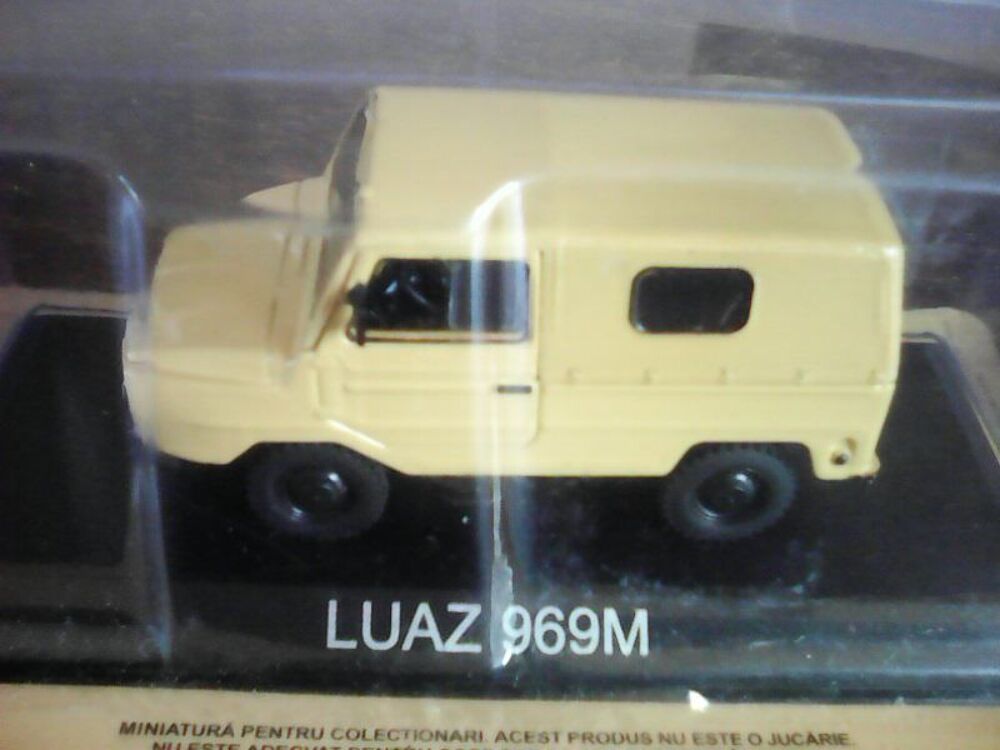 Camionnette Luaz 969 M 1/43 Mod&egrave;le r&eacute;duit 
