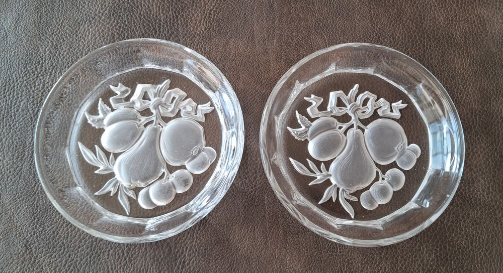lit de 2 dessous de verre ou bouteille grav&eacute; &eacute;vid&eacute; Décoration