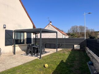 Vente Maison Maison 70 m² avec jardin, pergola et dépendance €