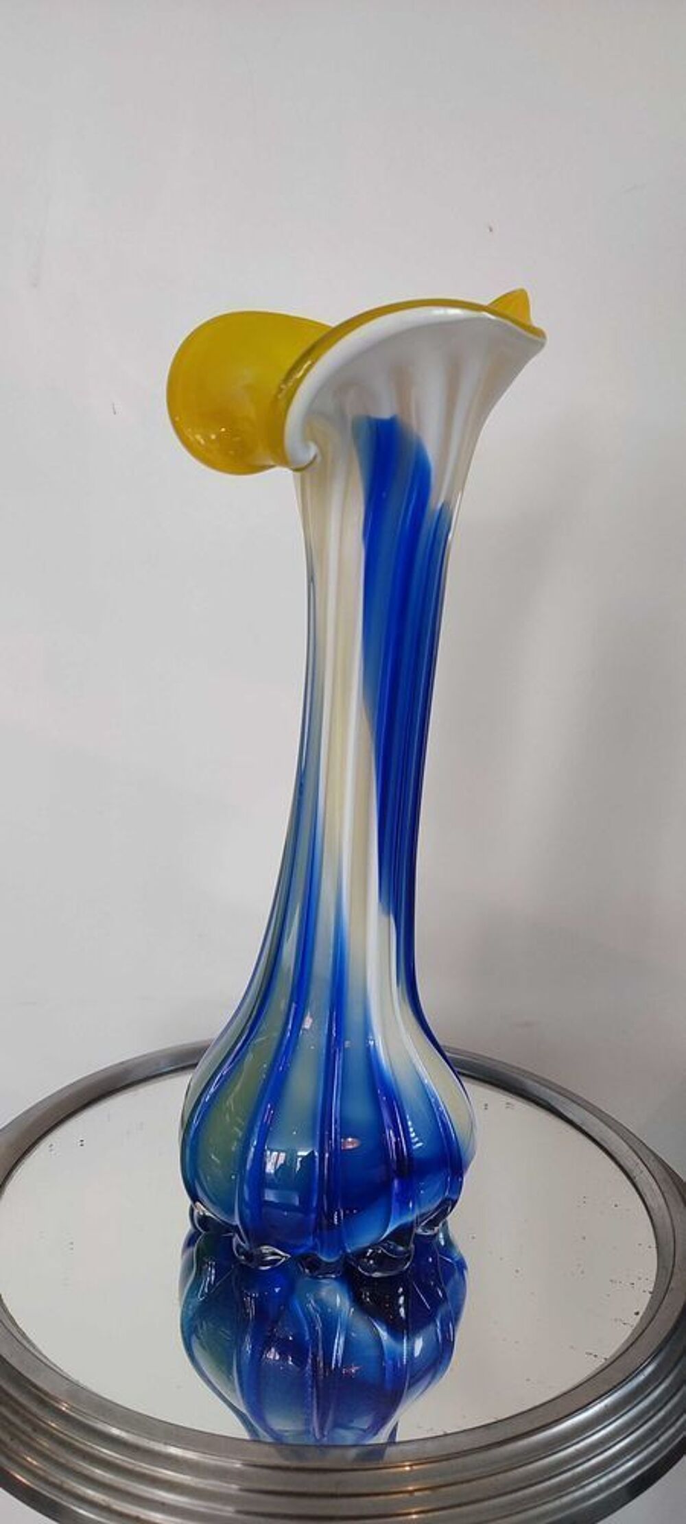 Vase en verre souffl&eacute; Murano Calla Lily ann&eacute;es 60-70 