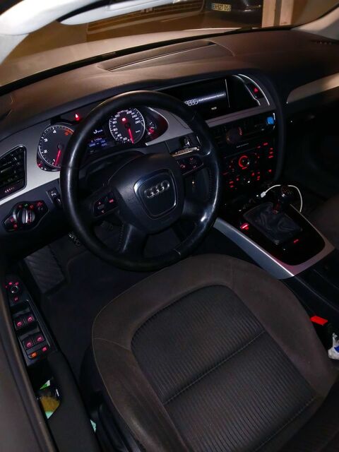Audi a4 Avant 2.0 TDI 143 DPF Ambiente