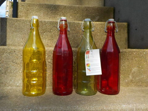 LOT DE 4 BOUTEILLES EN VERRE VIDES AVEC BOUCHON A ETRIER 8 Bubry (56)