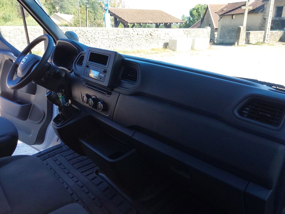 Interstar INTERSTAR FOURGON L2H2 3T5 2.3 DCI 150 S/S ACENTA 2024 occasion 38080 Saint-Marcel-Bel-Accueil