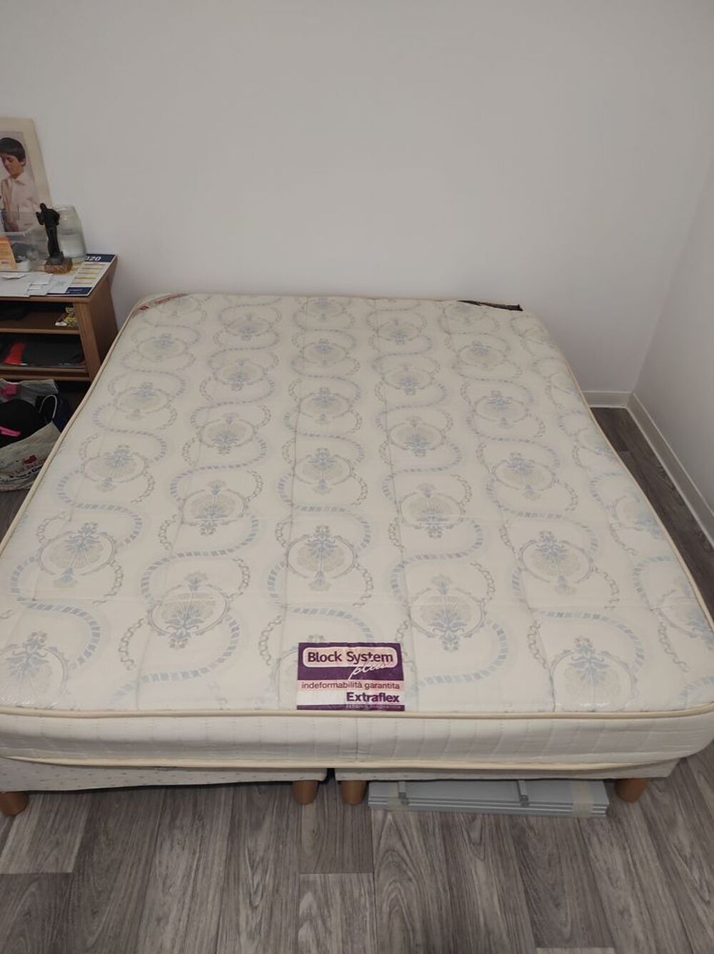 2 sommiers 80*190 + 1 matelas 160*190 Meubles