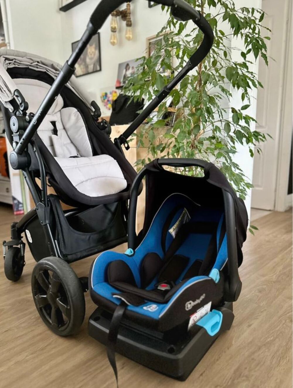 Poussette &amp; Si&egrave;ge auto Babygo Pu�riculture