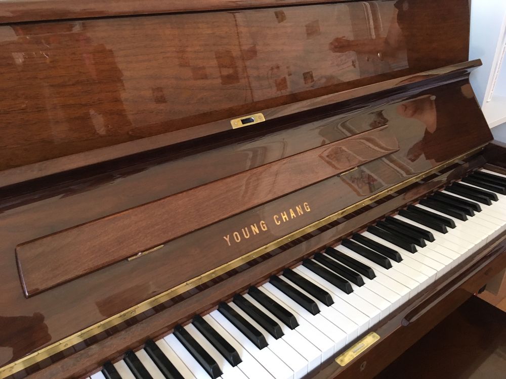 Piano d'etude Young Chang construit en Cor&eacute;e Instruments de musique