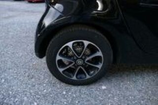ForTwo Fortwo Coup&eacute; 1.0 61 ch Pure 2015 occasion 13600 La Ciotat