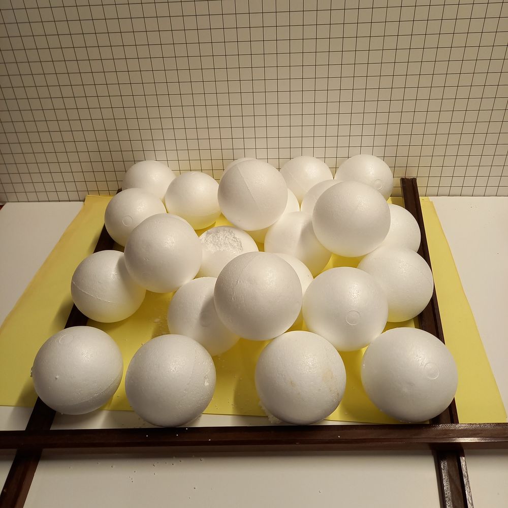 Lot de 10 Boules de polystyr&egrave;ne l&eacute;g&egrave;res 