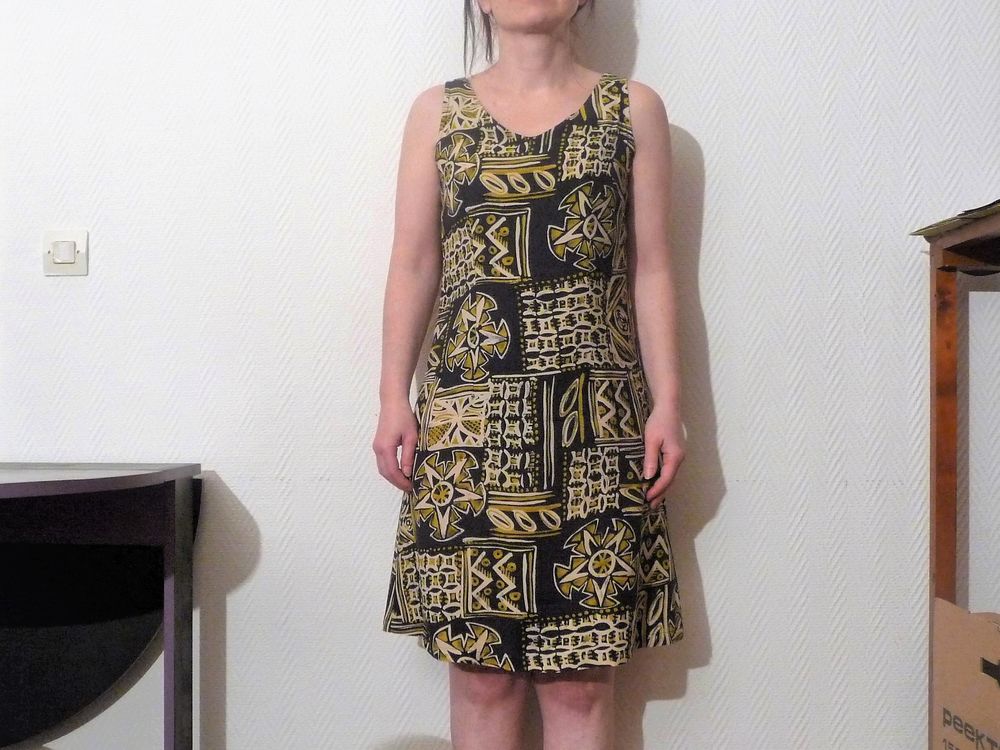Robe Cintr&eacute;e Mi Longue 100% Viscose Bleu Marine Beige- Canda Vêtements