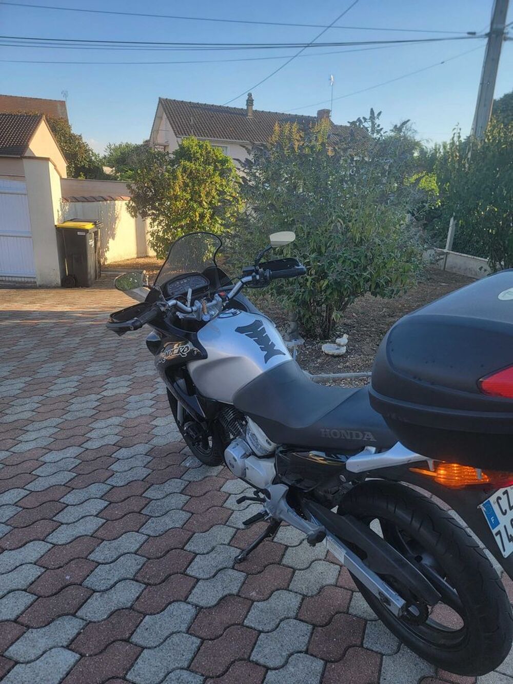 HONDA 2001 occasion 86100 Ch&acirc;tellerault