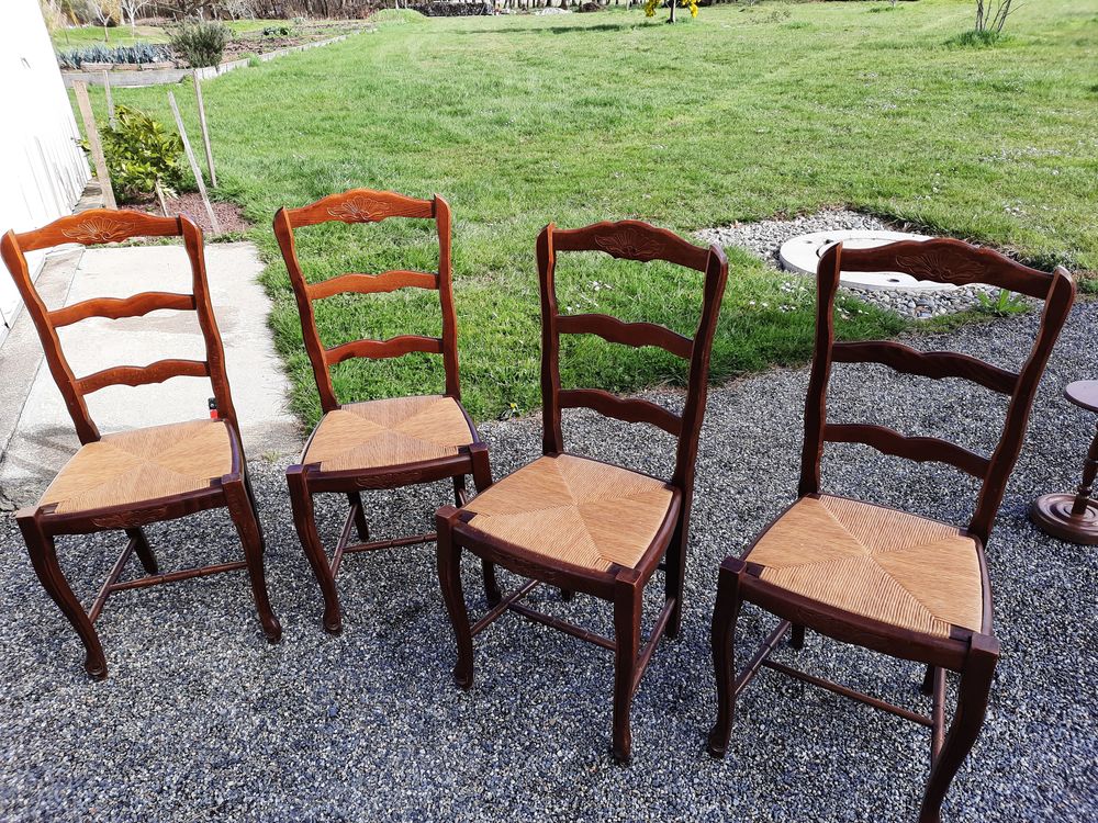 4 chaises dessus en paille Meubles