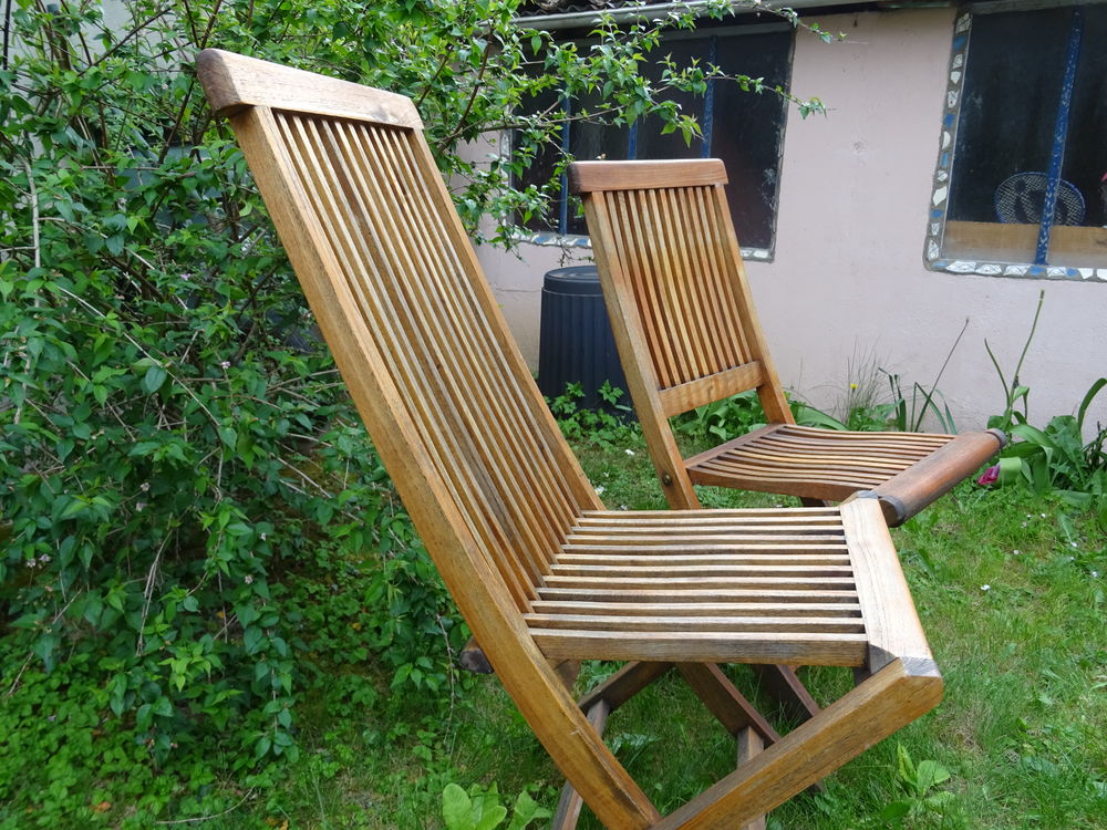 CHAISES TECK MASSIF tr&egrave;s bon &eacute;tat Jardin