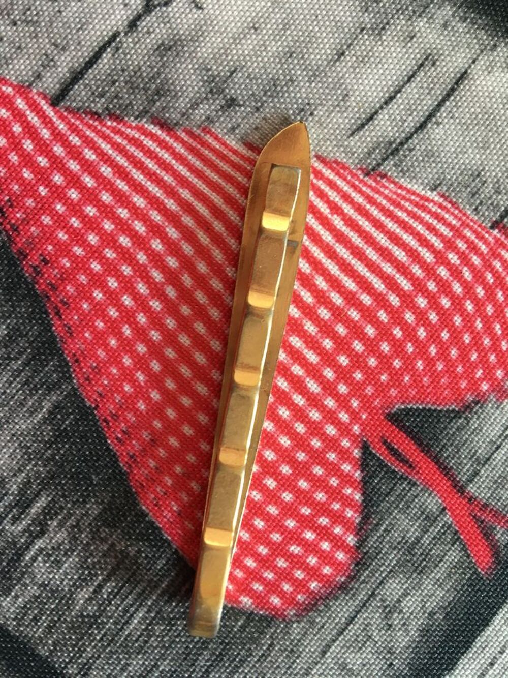 pince &agrave; cravate Bijoux et montres
