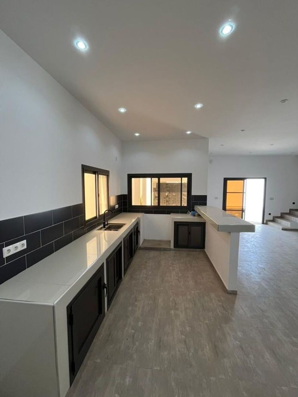 Vente Villa Villa neuve avec piscine Nguerigne Nguerigne bambara, sénégal (Senegal)