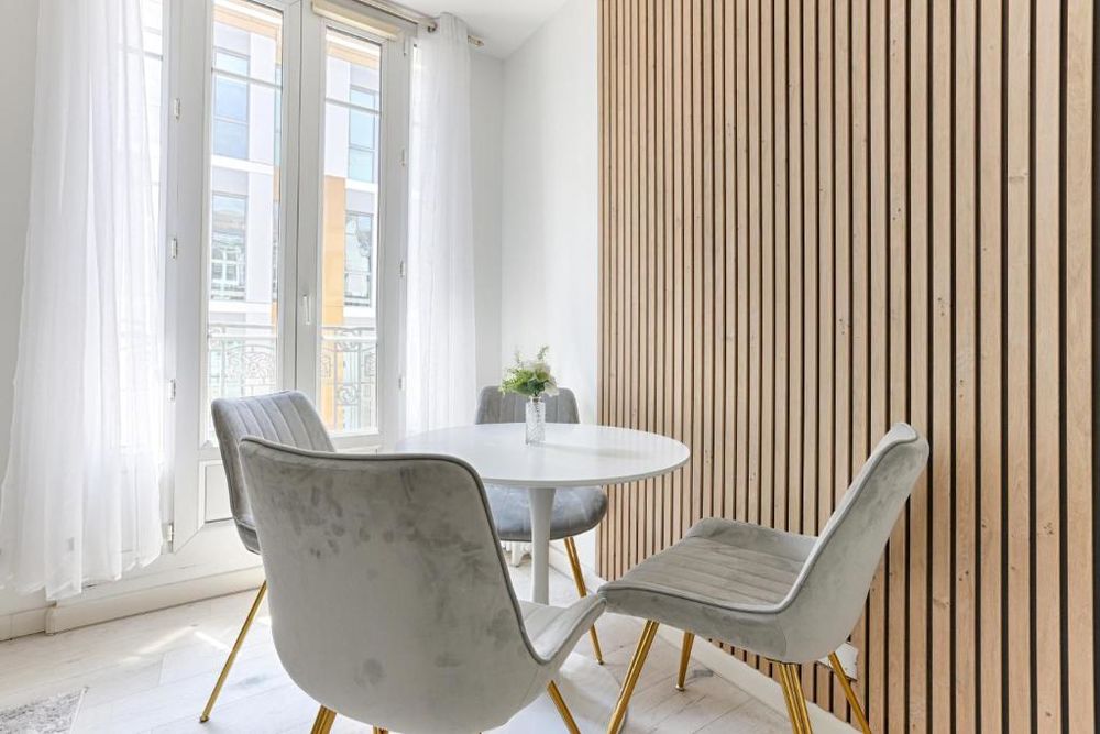 Location Appartement T2 meublé 46 m² de standing, 5e étage avec ascenseur Clichy