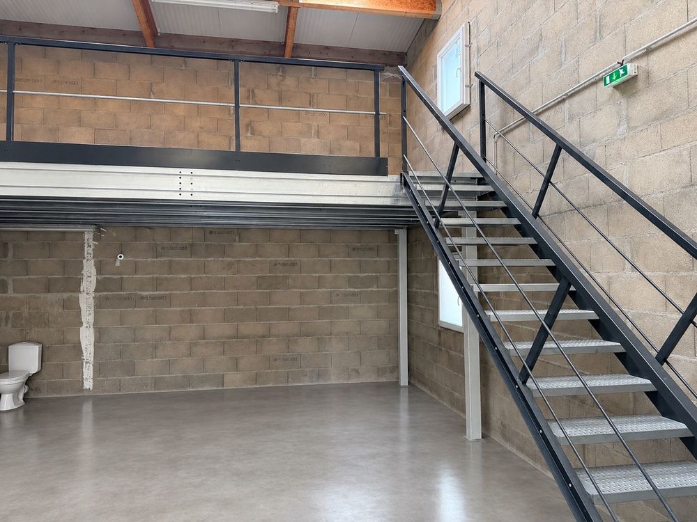 Location Atelier local d'activité / entrepôt à  louer étampes Brières-les-scellés