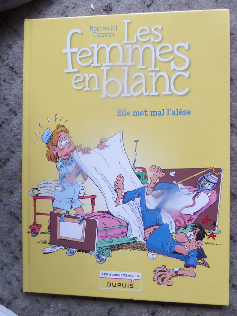 6 bandes dessin&eacute;es LES FEMMES EN BLANC Livres et BD