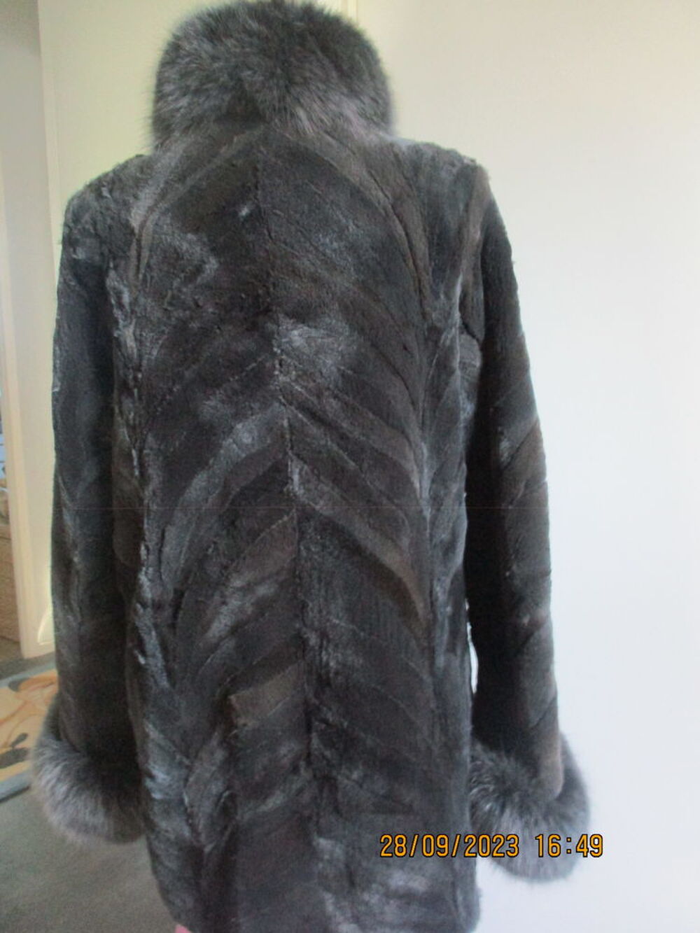 Veste en vison noir marque Effetto made in Italy Vêtements