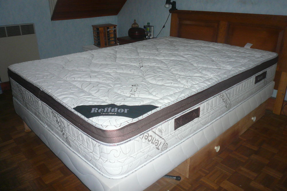 Matelas m&eacute;moire de forme neuf Meubles