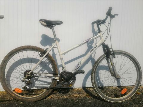 VTT femme 26 pouce Rockrider  59 Challans (85)