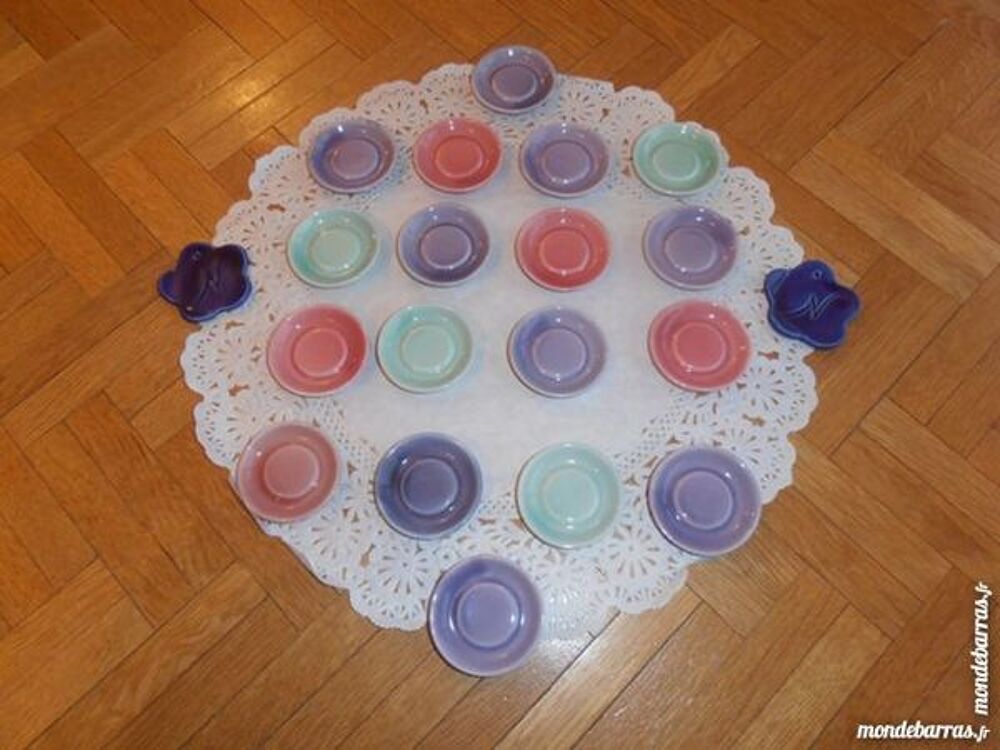 20 mini assiettes (17) Décoration