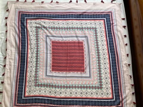 Foulard motifs géométriques 12 Poitiers (86)