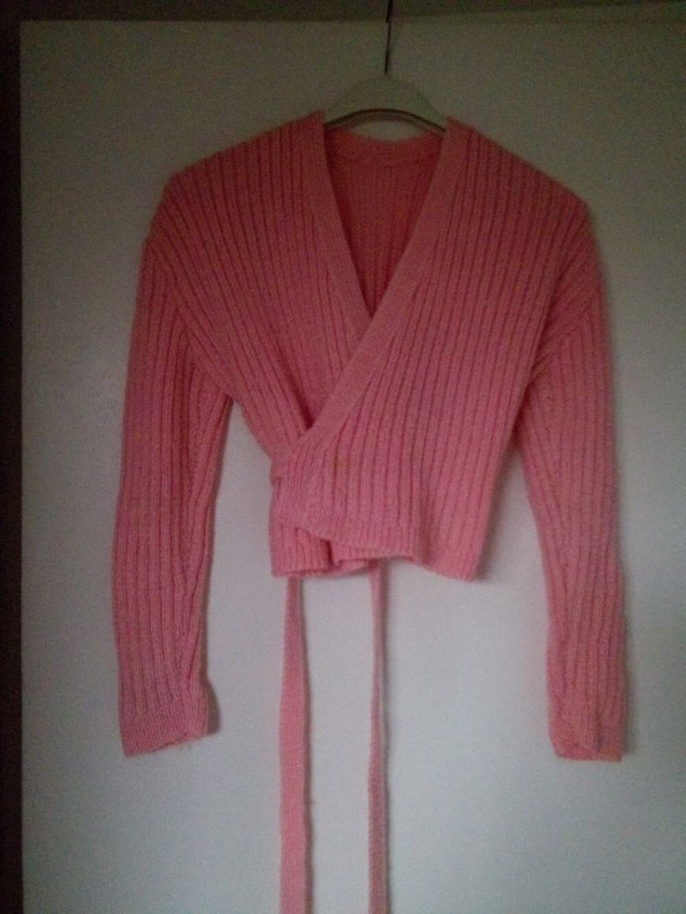 gilet rose,tricoter main, 8 ans. Vtements enfants