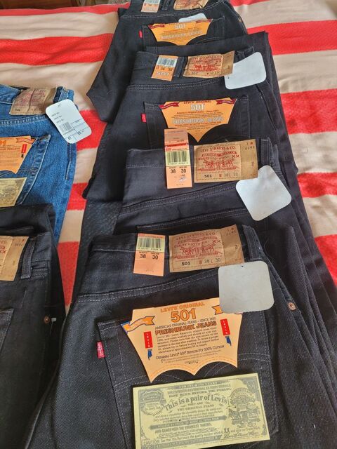 Jeans Lewis 501 neufs jamais portés 35 Riec-sur-Belon (29)