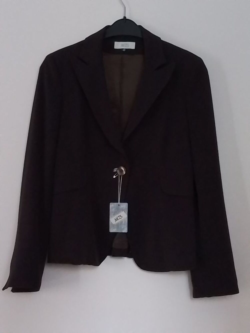 Tr&egrave;s beau tailleur neuf veste et pantalon Vêtements