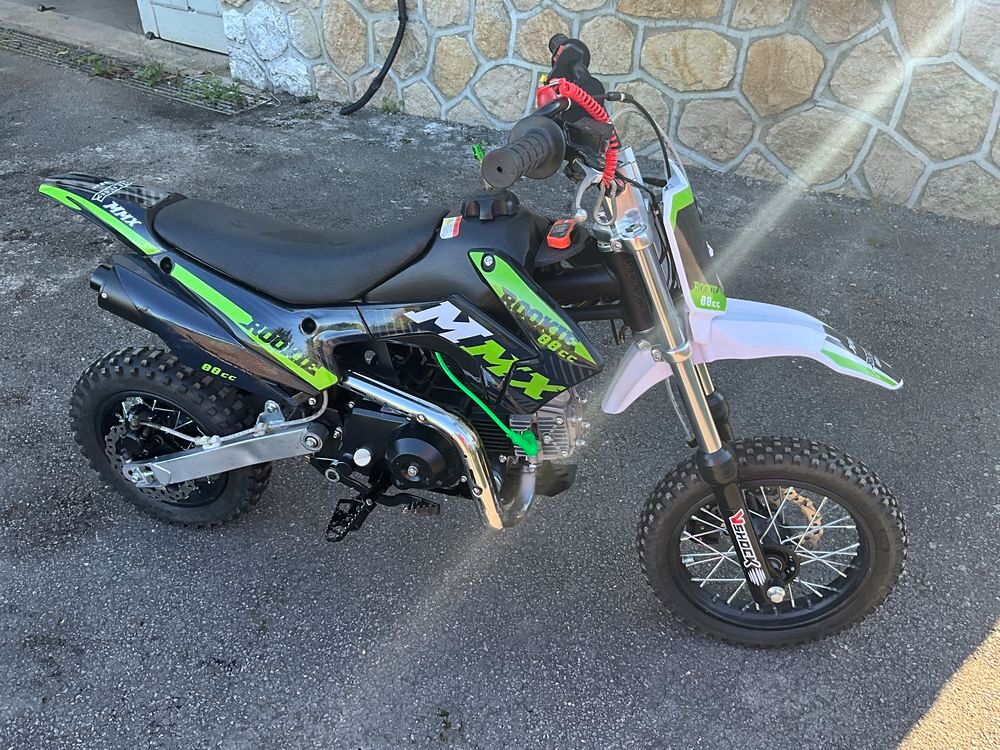 MOTO ENFANT 7/12 ans COMME NEUVE Jeux / jouets