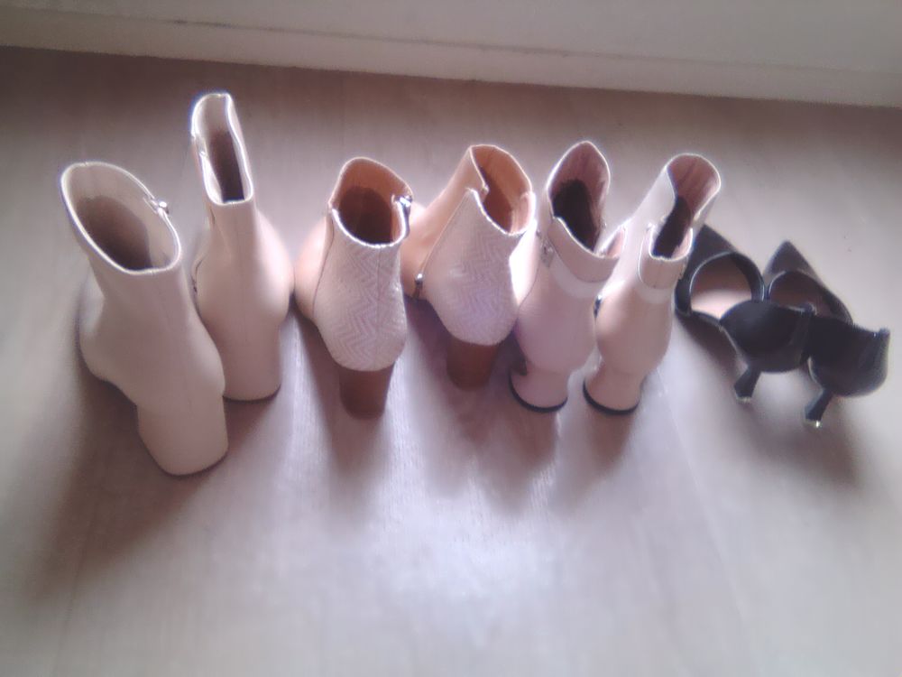 Vide dressing chaussures 38 (15 euros la paire) Pas d'envoi Chaussures